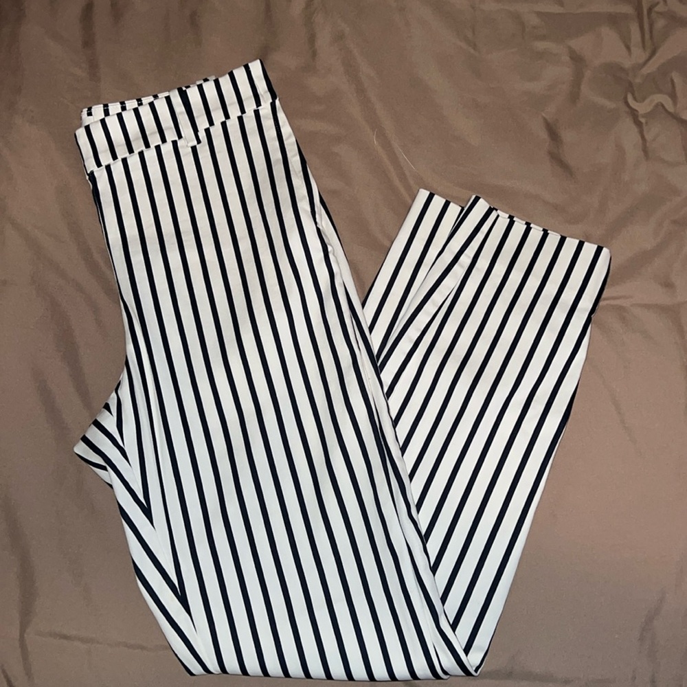 H&M navy striped ankle length dress pants with a side zipper